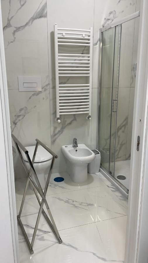 Lumacors House Bed & Breakfast Napoli Bagian luar foto