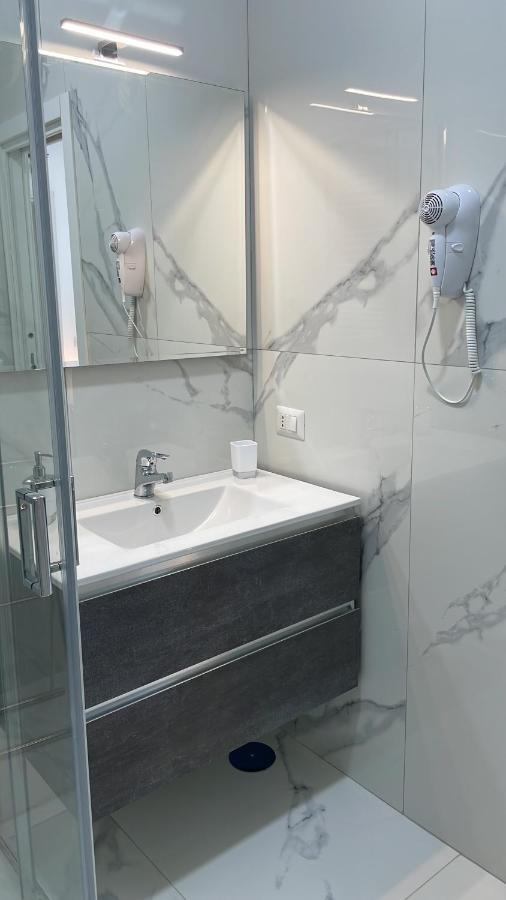 Lumacors House Bed & Breakfast Napoli Bagian luar foto
