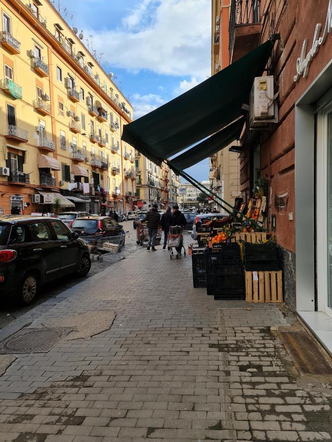 Lumacors House Bed & Breakfast Napoli Bagian luar foto