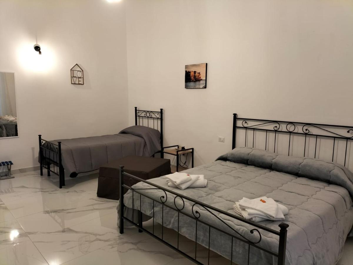 Lumacors House Bed & Breakfast Napoli Bagian luar foto