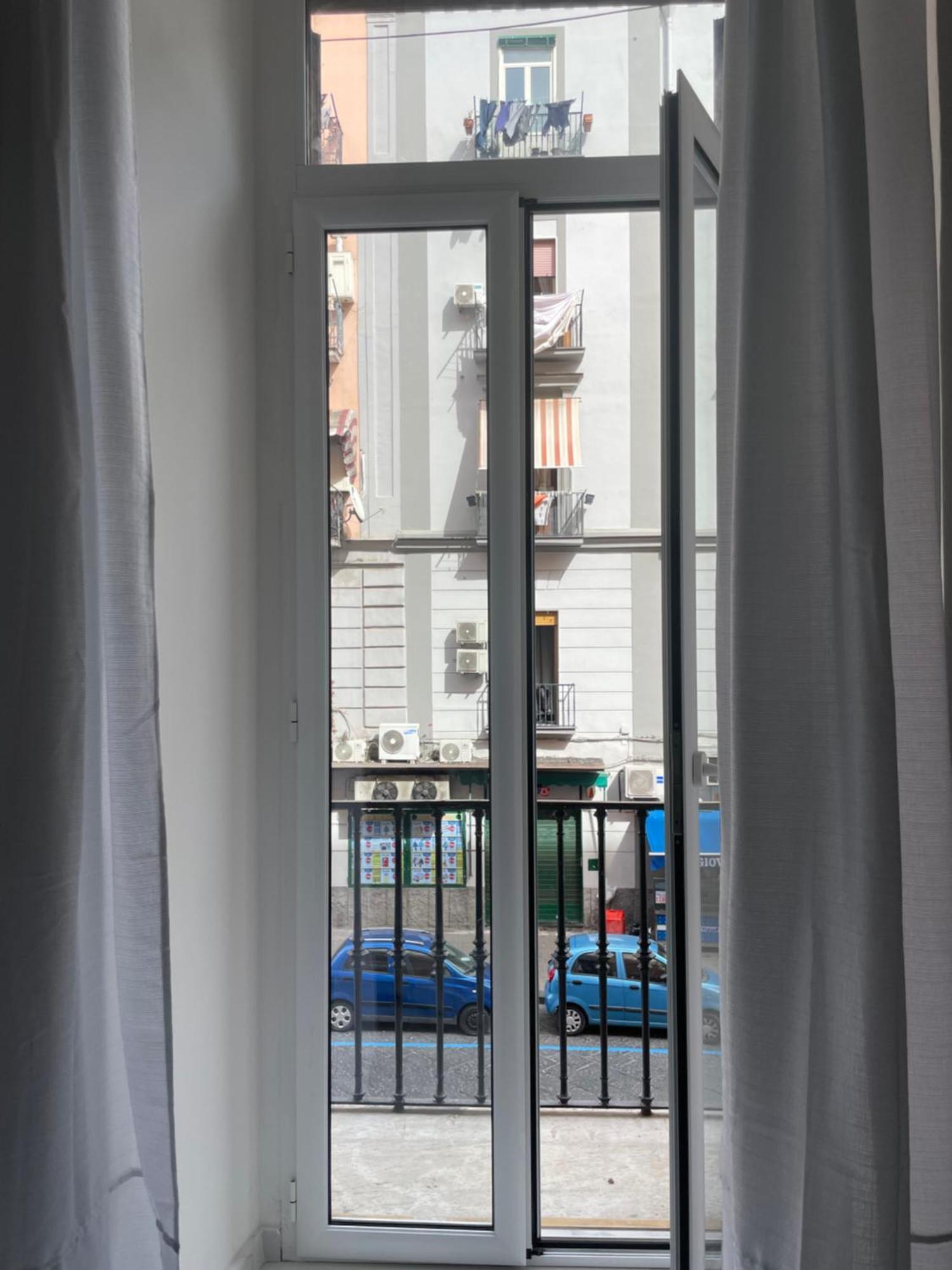 Lumacors House Bed & Breakfast Napoli Bagian luar foto